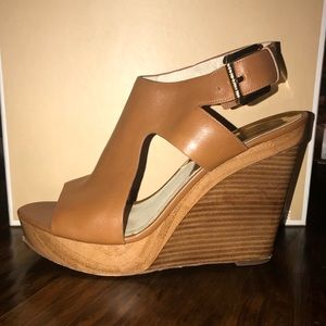 Michael Kors Size 10 leather wedges